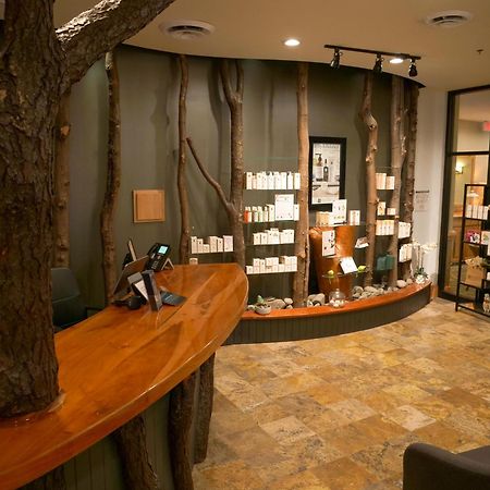 Hope Lake Lodge & Indoor Waterpark Cortland Luaran gambar