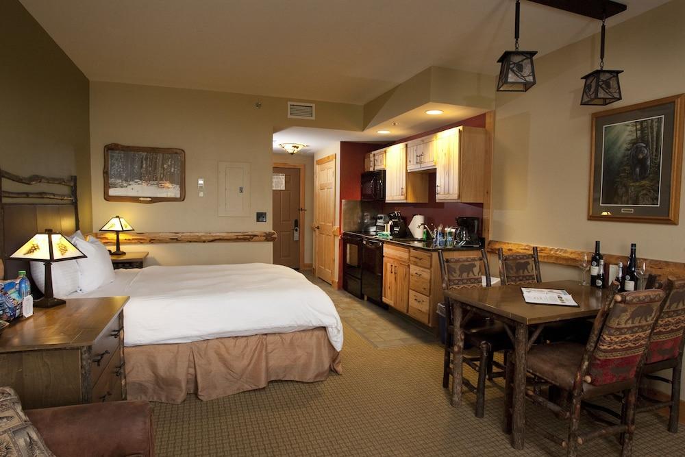 Hope Lake Lodge & Indoor Waterpark Cortland Luaran gambar