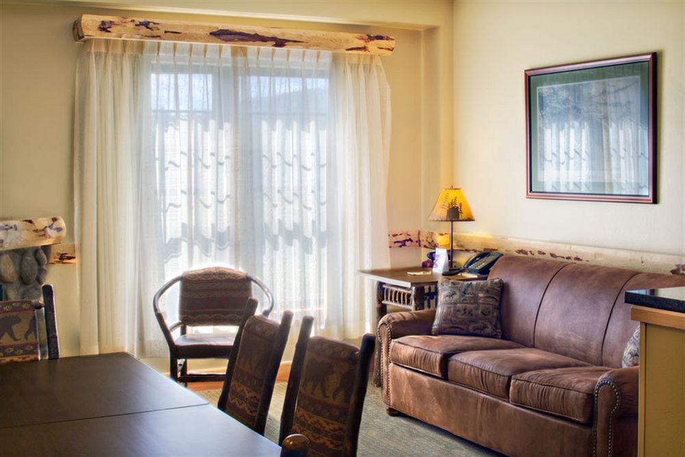 Hope Lake Lodge & Indoor Waterpark Cortland Luaran gambar