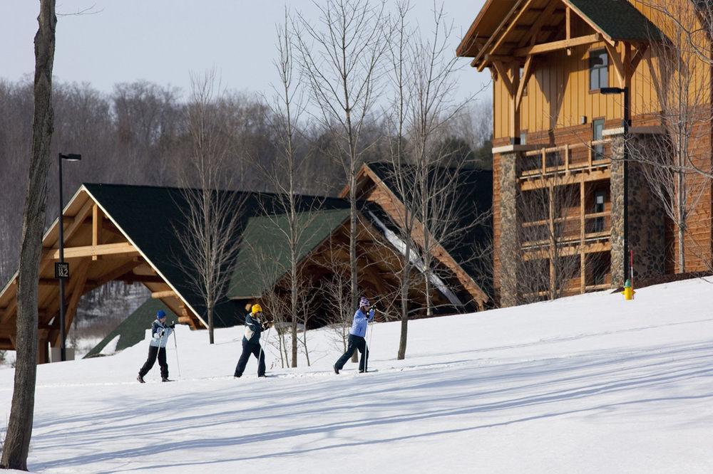 Hope Lake Lodge & Indoor Waterpark Cortland Luaran gambar