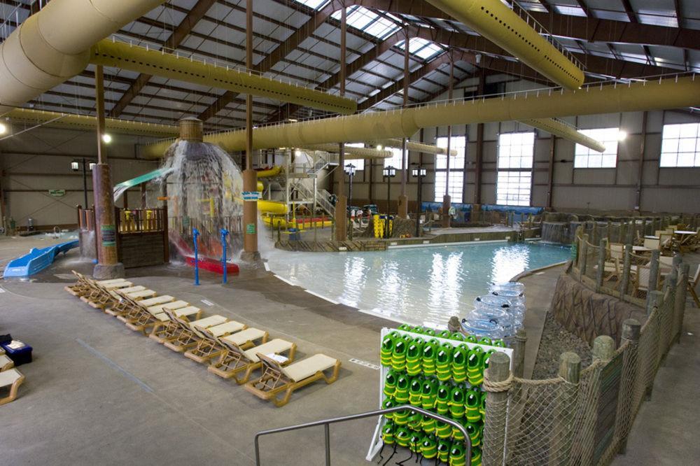Hope Lake Lodge & Indoor Waterpark Cortland Luaran gambar