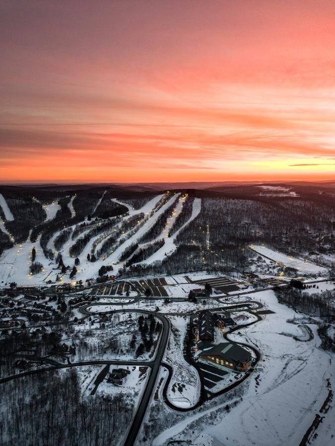 Hope Lake Lodge & Indoor Waterpark Cortland Luaran gambar