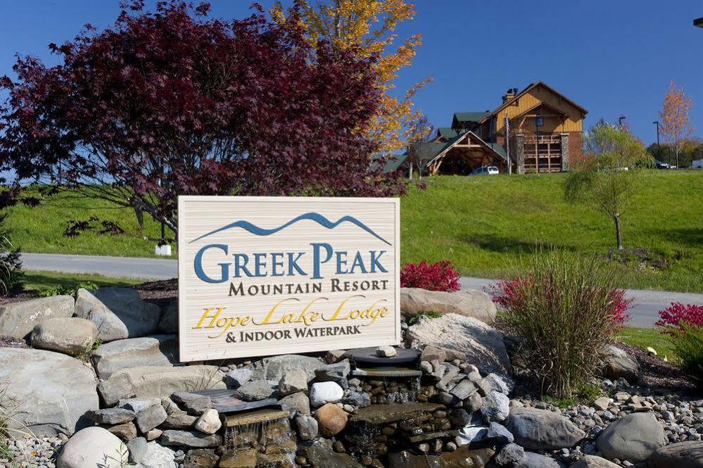 Hope Lake Lodge & Indoor Waterpark Cortland Luaran gambar