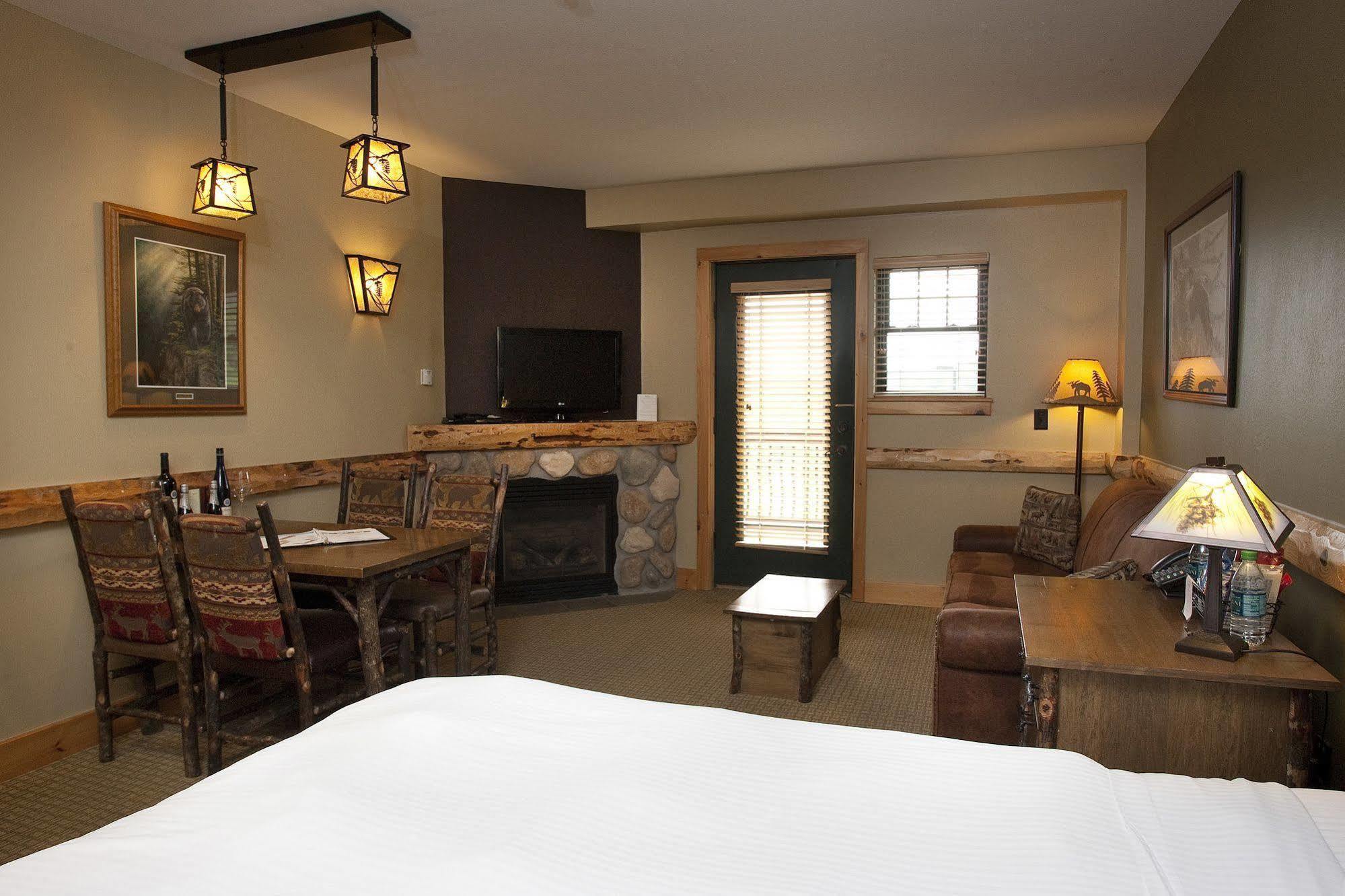 Hope Lake Lodge & Indoor Waterpark Cortland Luaran gambar