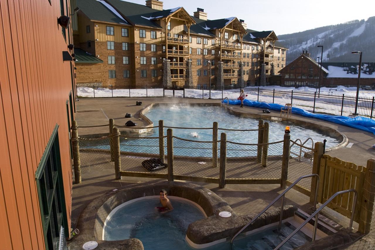 Hope Lake Lodge & Indoor Waterpark Cortland Luaran gambar