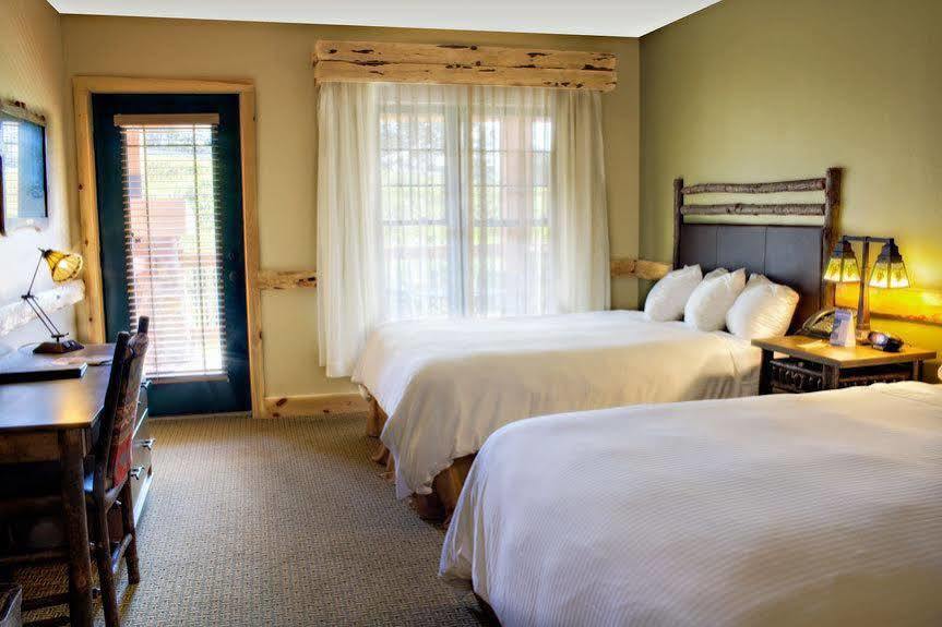 Hope Lake Lodge & Indoor Waterpark Cortland Luaran gambar