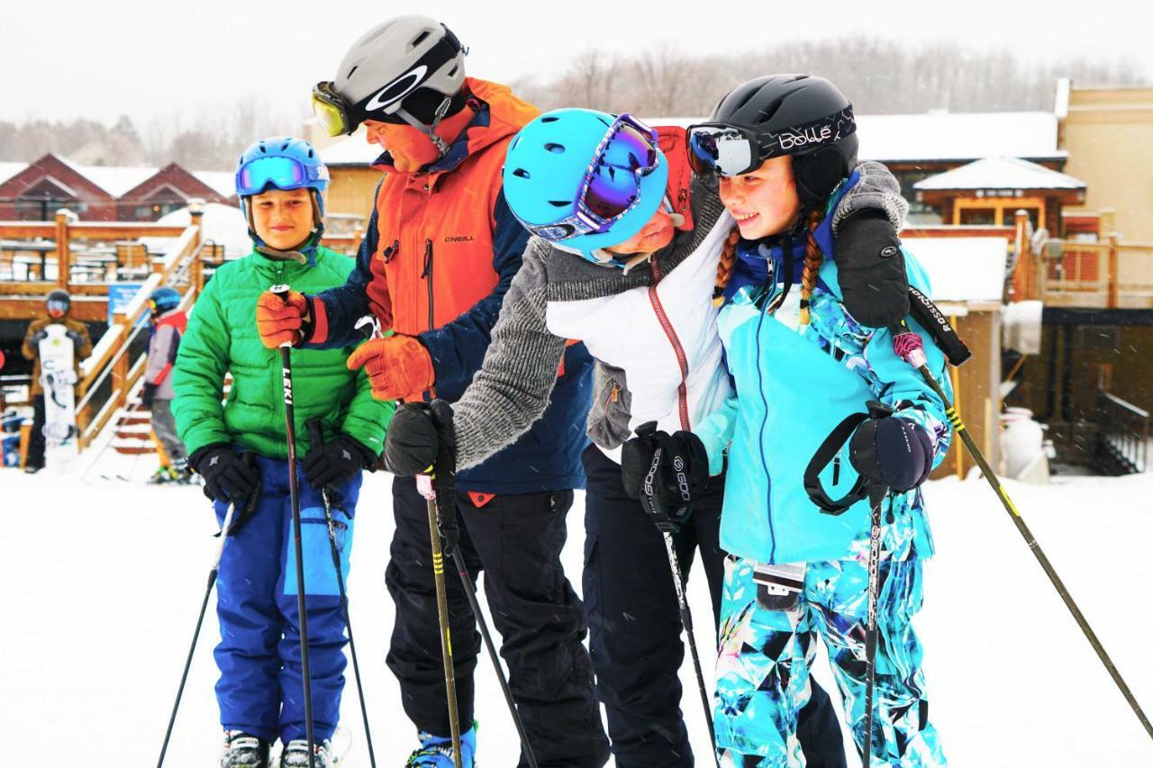 Hope Lake Lodge & Indoor Waterpark Cortland Luaran gambar